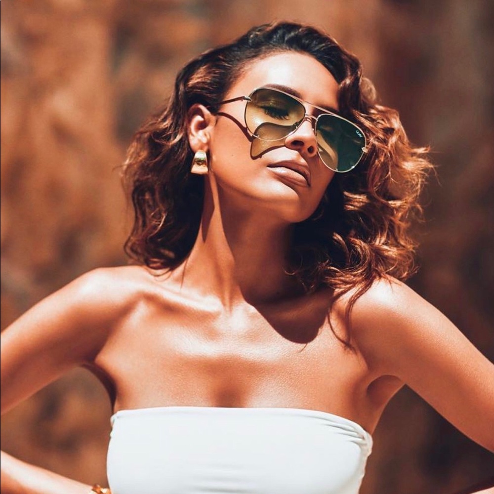 Quay desi high key mini rose gold/green fade